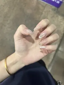 Miya(8757)gc.Cute nails！！！ we can choose a size we can choose size and length.Random style！！！