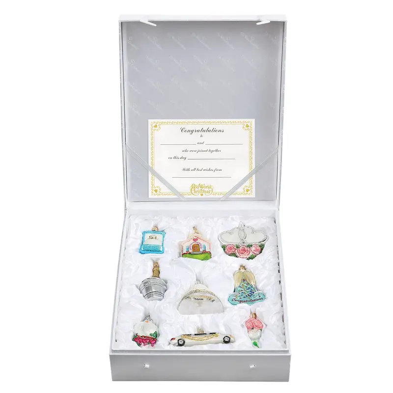 Just Married Theme Festive Ornaments - Newlywed Wedding Gift, Indoor Holiday Tradition Decor, Festive Accent for Home Collectibles