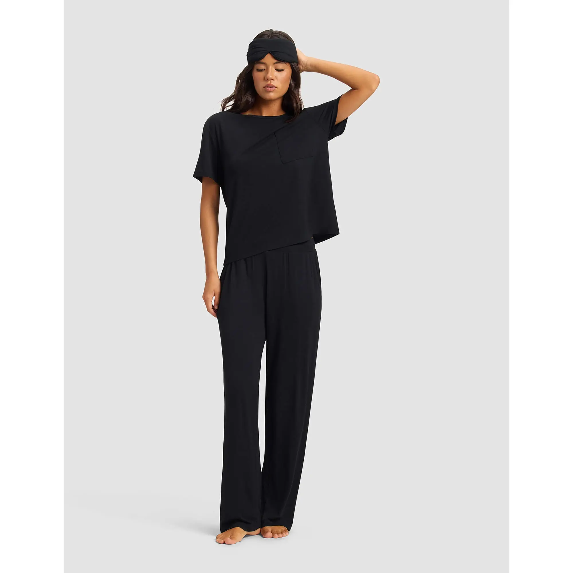 Cozy Earth Women’s Bamboo Stretch-Knit Lounge Tee & Pants Set | Ultra-Soft Bamboo Pajama Set with Pockets