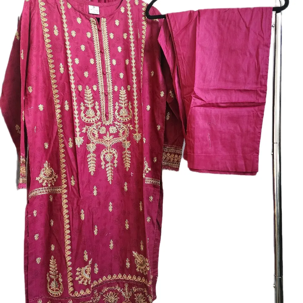 Embroidered lawn three piece Pakistani suit with embroidered chiffon dupatta