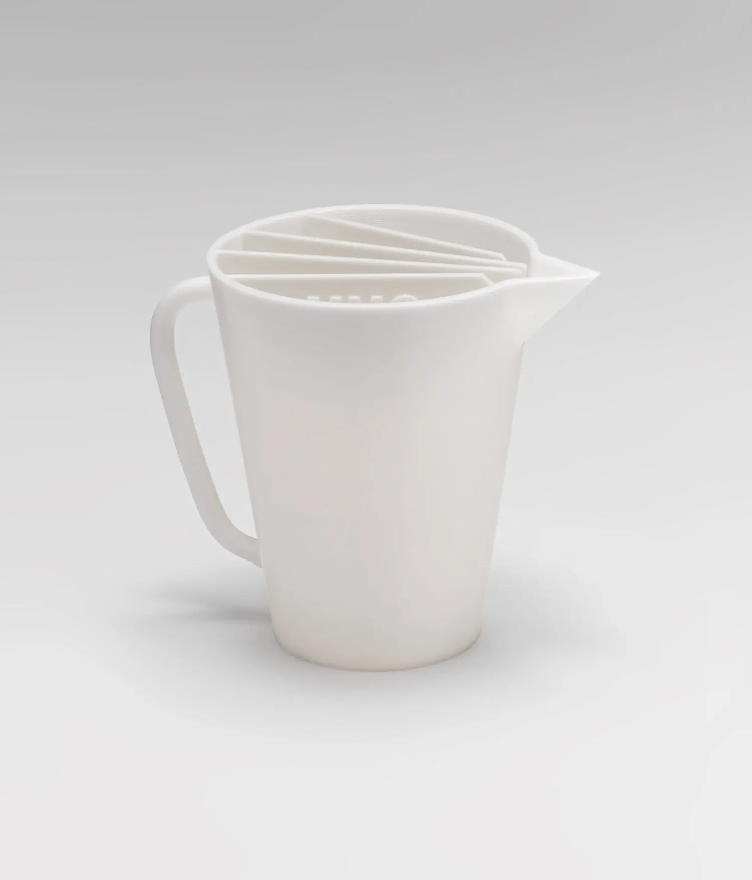 Mixed Media Girl Acrylic Pouring 5-Slot Split Cup with Handle 16-Ounce for Fluid Art Techniques Lightweight 3D-Printed Plastic