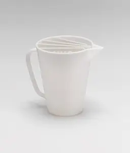 Mixed Media Girl Acrylic Pouring 5-Slot Split Cup with Handle 16-Ounce for Fluid Art Techniques Lightweight 3D-Printed Plastic