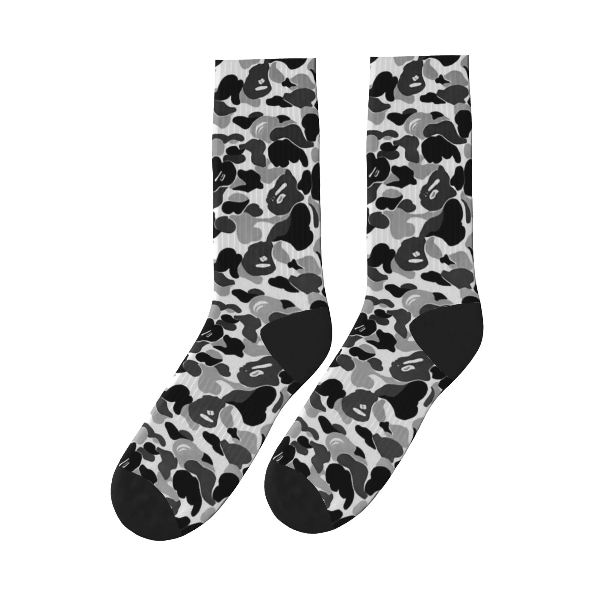 Camo Crew Socks for Men Women Camouflage Mid-Calf Athletic Menswear for Skateboard Streetwear Gym Quirky Gag Christmas Gift for Teenagers Sneaker Pairing