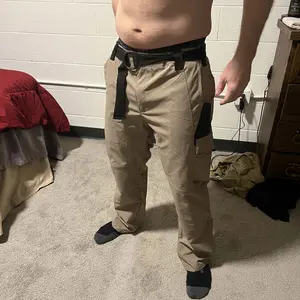 HOMUG Men's Solid Color Tactical Work Pants,230g/m² new fabric，with Multiple Pockets and Zipper Closures, Durable Outdoor Training Pants, Available in Multiple Colors, Fishing, outdoor activities, work, hiking, camping，Suitable for Spring and Autumn Wear.