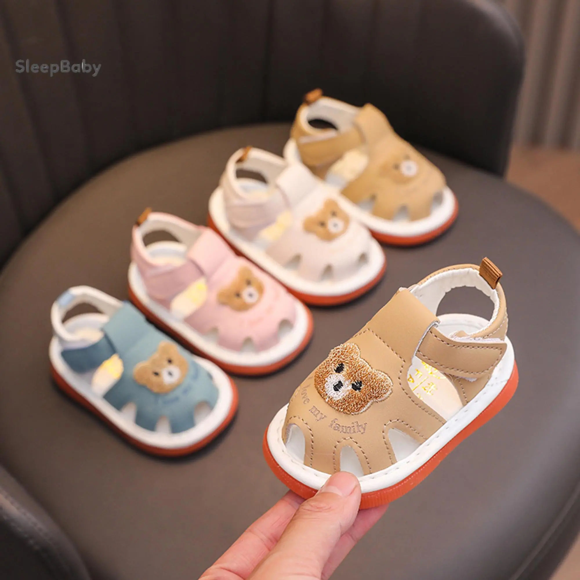 Toddler Sandals with Cute Bear Embroidery, Lightweight & Soft Soled Shoes for Girls & Boys, Anti-Slip Summer Clogs for Play & Party