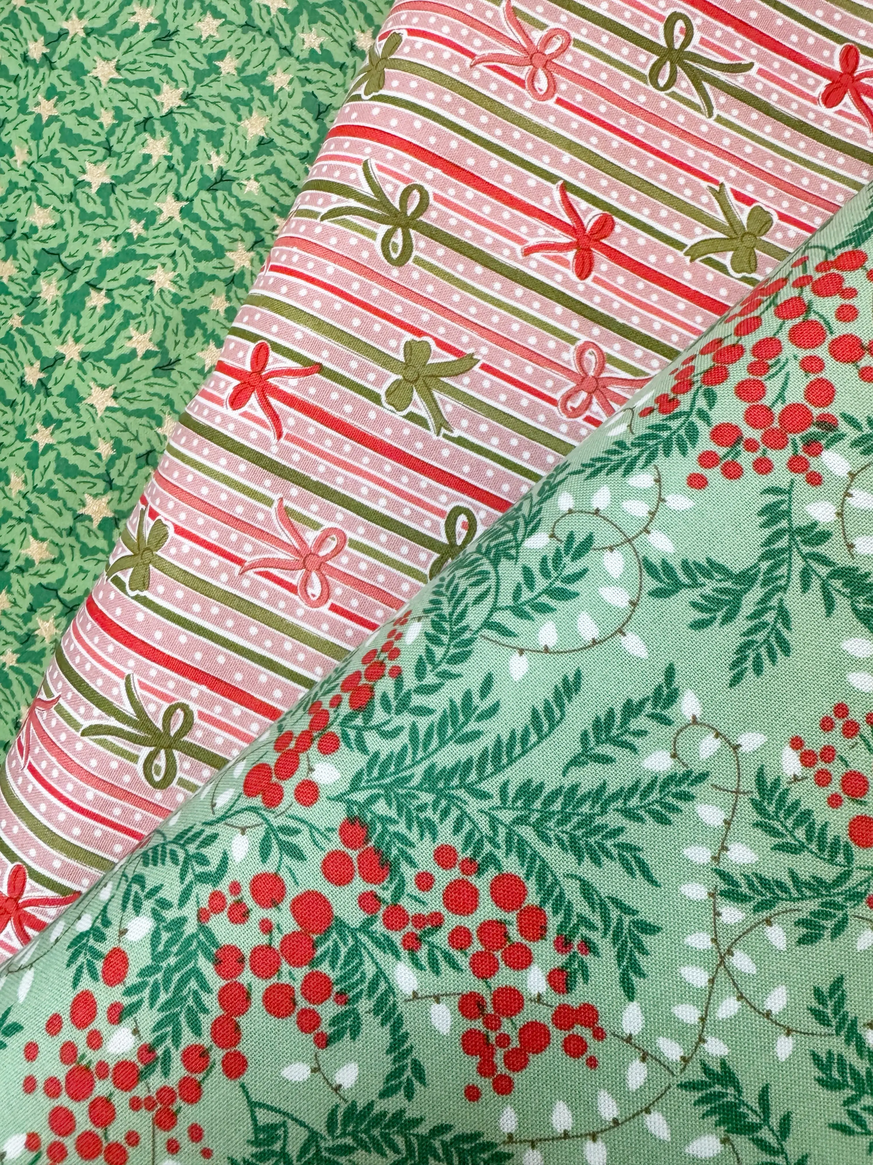 Liberty of London Mistletoe Manor Christmas Fat Quarter Fabric Pack - Sewing & Craft Textile Bundle