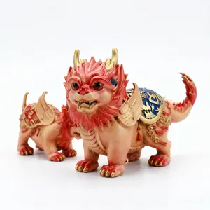 A pair of cute brass Pixiu ornaments, auspicious beasts, business gifts, home decor, office decorations, commercial gift shop display items, and craft decorations