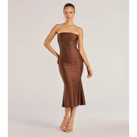 Keep It Sleek Midi Dress