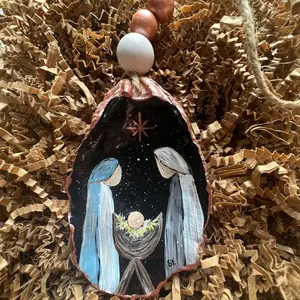 Hand painted oyster ornament Manger Scene