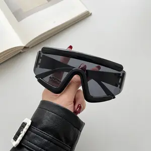 Large Frame Black Sports Sunglasses, Unisex Polarized Cycling Glasses Windproof for Outdoor Running & Driving, 100% UV Protection Anti Glare