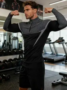 Men's Round Neck Half-Zip Fitness Top, Tight-Fitting Running Training Long Sleeve T-Shirt, Muscle Highlighting Workout Shirt, Athletic Fashion Activewear, Sportswear For Running, Fitness Clothes, Gym Tops