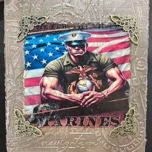 Marine Military Keepsake Box Handcrafted Memorial Storage for Medals Photos 7.5 x 7.25 x 2.7 Durable Elegant Design