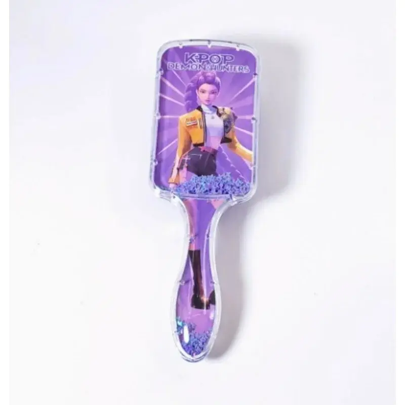 The girl gave the student a cute birthday present in the form of an air cushion massage comb.