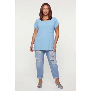Plus Size Oversized Short Sleeve Pocket Tee