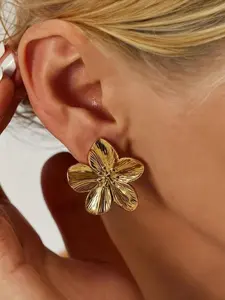 Women's Vintage Flower Metal Earrings, Elegant Daily Wear Jewelry, Perfect Birthday Gift Idea, Stylish Accessory for Any Occasion, Flower Stud Earrings