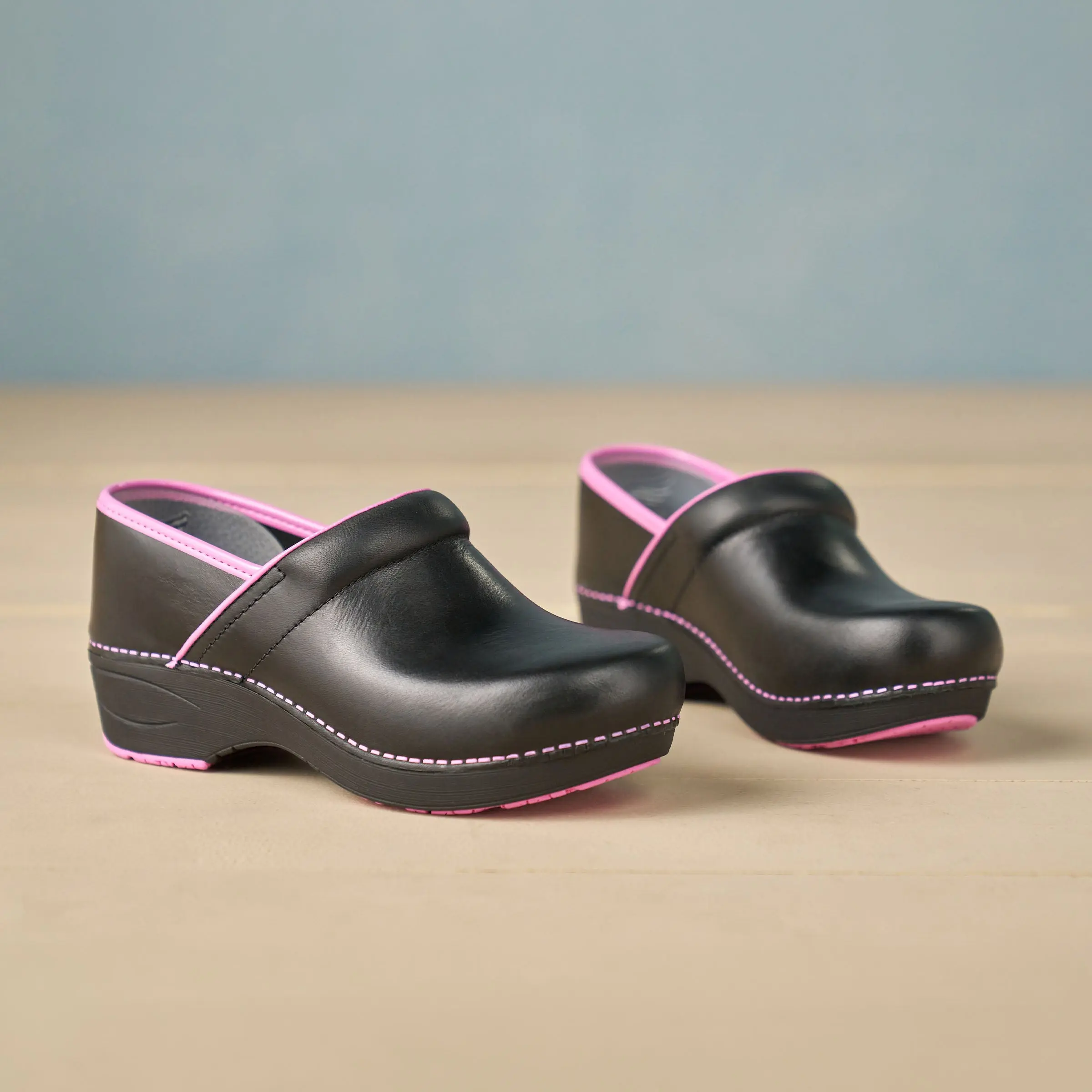 XP 2.0 Black/Pink Leather