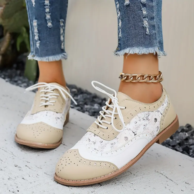 Black Friday Versatile Floral Print Oxford Shoes - Women's Retro Brogue Lace Up Flat Shoes - Contrast Color