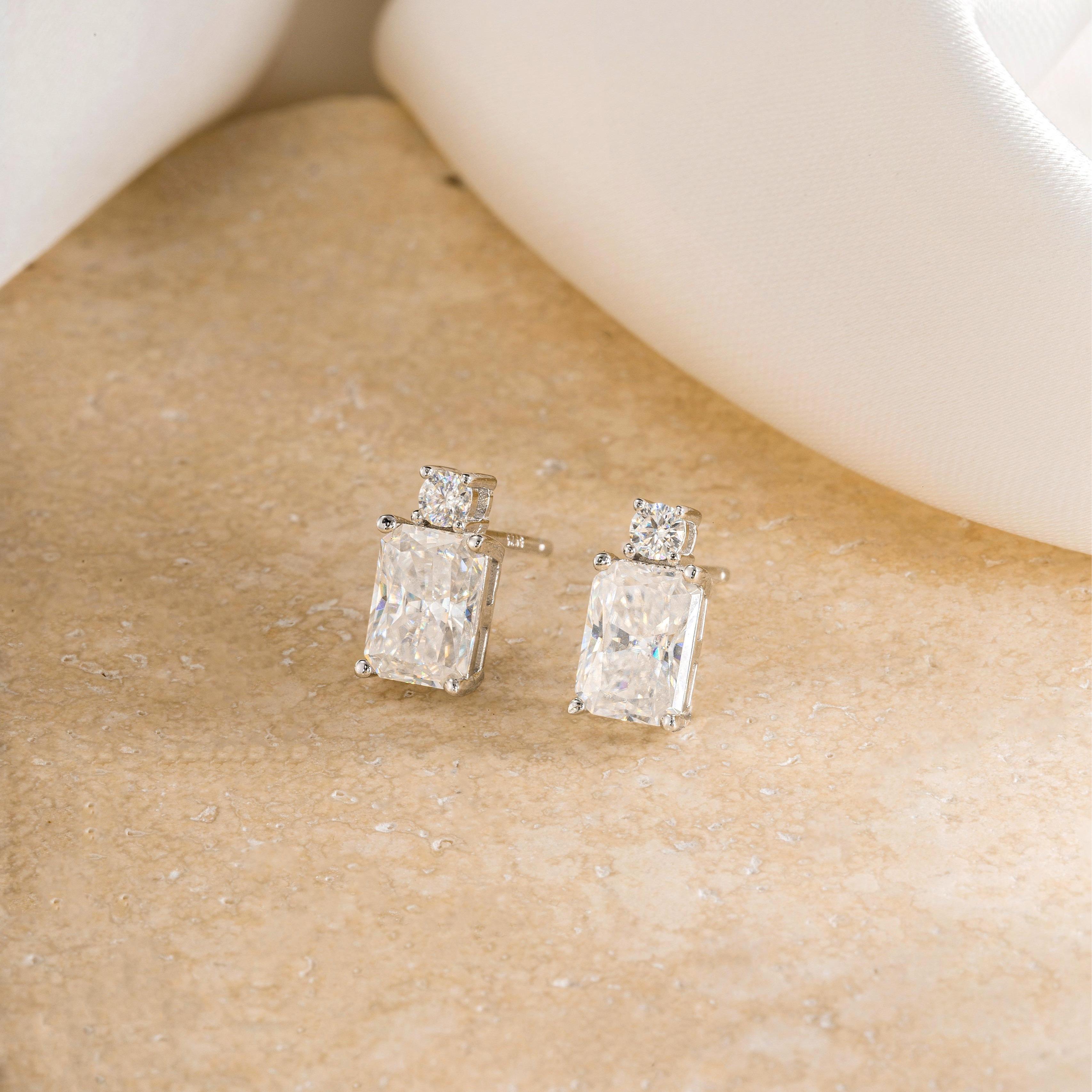 EIoways Sterling Silver Radiant Cut Drop Earrings Push Back Moissanite Stud Earrings 1.84ct D Color VVS S925 Sterling Silver Moissanite Jewelry Perfect Birthday Mother’s Day Christmas Gift for Women Wedding