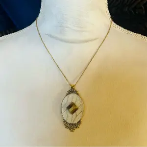 Handcrafted cowhide vintage gem cameo pendant on chain necklace