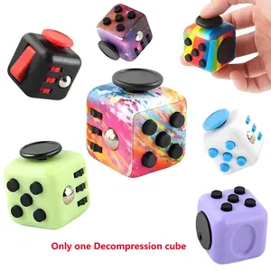 Portable Stress Relief Cube, Mini Fidget Toy for Adults and Seniors, Stress Relief Fidgeting, Multifunctional Sensory Relaxation Tool, Ideal for Anxiety Relief and Focus Enhancement, Fidget Gadget