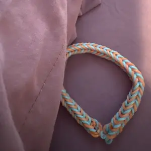Fishtail fun loom bracelet