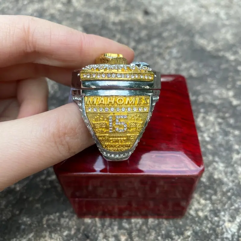 Luxury bling iced out full crystals openable 2023 football championship ring with box for sports fans mens best collection gift