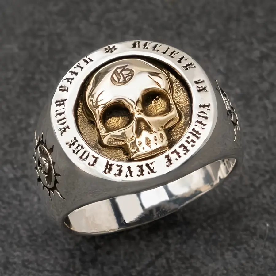 Fashionable and unique two-tone gold skull decorative ring, a punk-style ring for men's daily wear