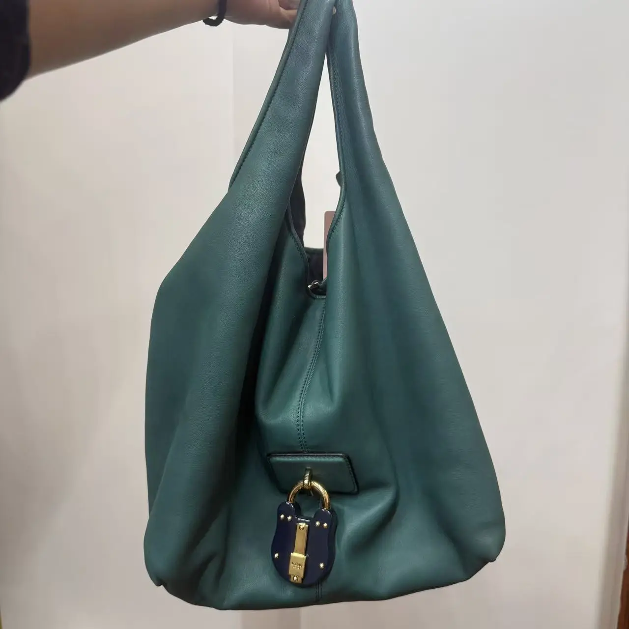 Pre-owned Loewe leather Shoulder Bags Amazona Green Lock Hobo Shoulder Tote