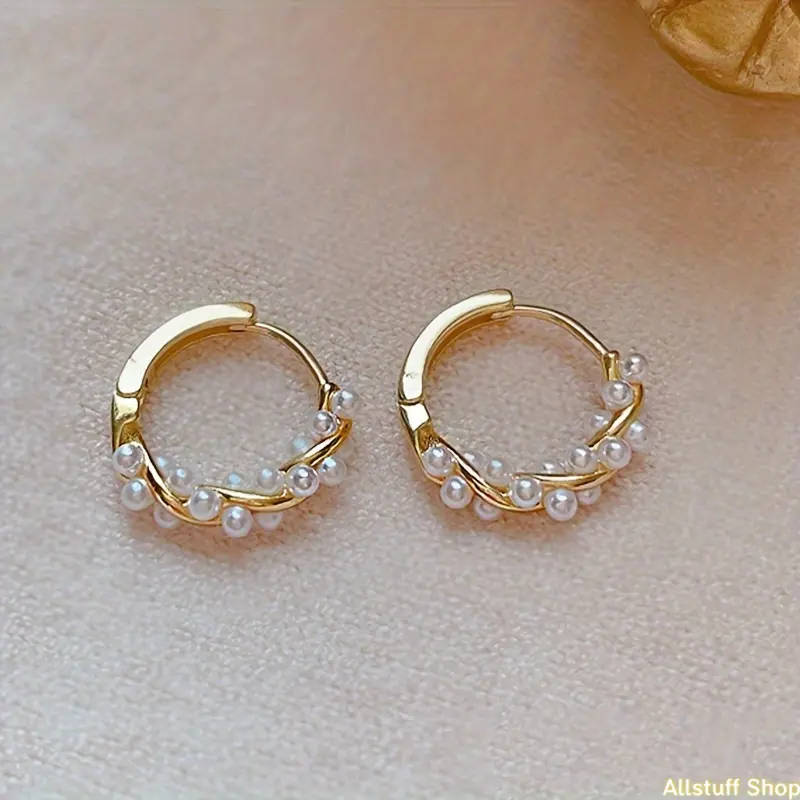 A pair of luxurious 18K gold-plated earrings, elegantly decorated with imitation Imitation Pearl, timeless female design earrings, Easter gift tiktokshopbacktoschool