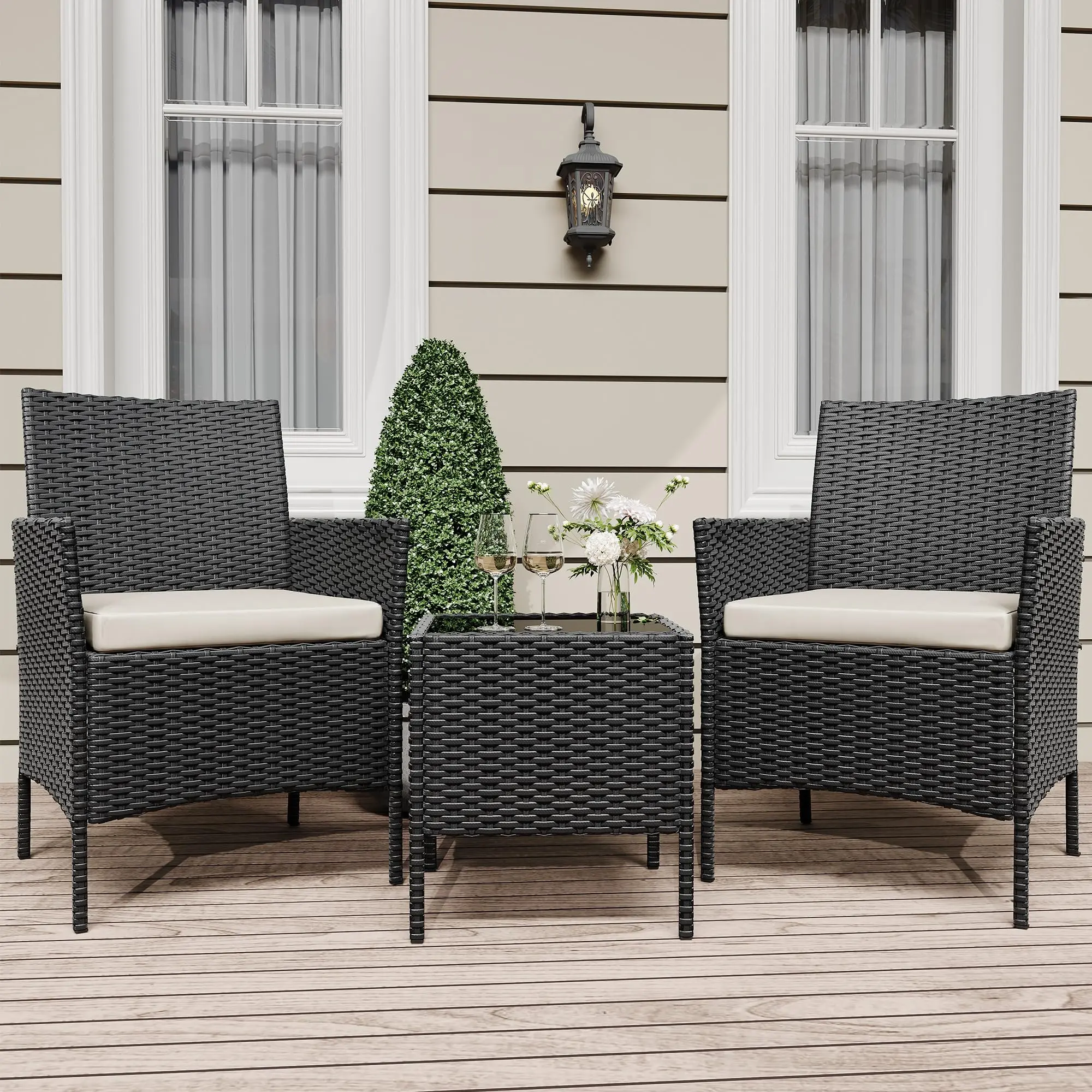 Black rattan/ivory seat cushion