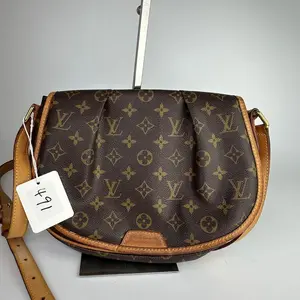 Pre-owned Louis Vuitton 491 Monogram Menilmontant PM