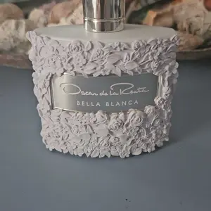 Bella Blanca by Oscar De La Renta for Women - 3 Pc Gift Set 3.4oz EDP Spray, 3.4oz Body Lotion, 1oz EDP Spray