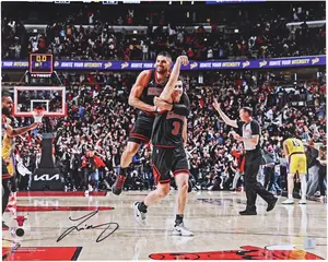 Josh Giddey Chicago Bulls Autographed 16" x 20" Game Winner vs Lakers Photograph - Fanatics Authentic Certified
