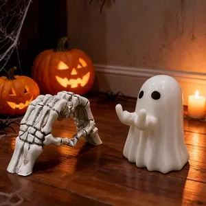 Skull Heart-Shaped Hand Resin Statue – Unique Desktop Decoration, Modern Art Decor, Halloween Decorative Piece