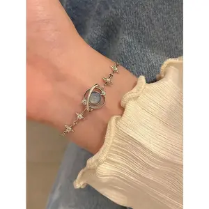 Planet Bracelet New Silver Plated Jewelry Fashion Star Bracelet for Women Elegant Zircon Planet Resin Opal Design Luxury Accessory