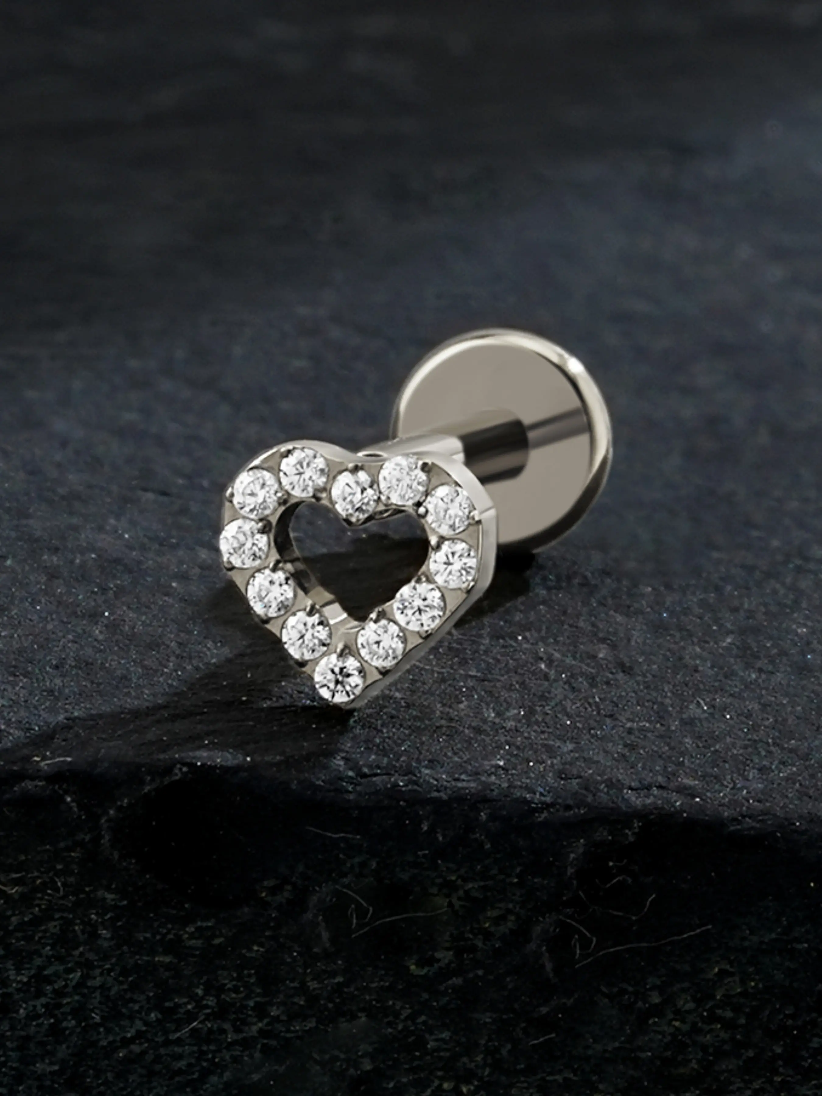 Astm F136 Titanium Mini Heart Cartilage Earring, 16g/18g Dainty Flat Back Labret Stud, Punk Style Tragus Helix Piercing Jewelry