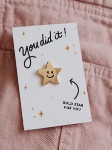 1PC Cute Star Brooch Pin with Inspirational Pocket Hug Card, Enamel Badge, Gift for Family, Friends, and Classmates, Can Be Used for Clothing Accessories, Backpack Decorations, Suitable for Graduation Gifts, Driver's license Test Gifts
