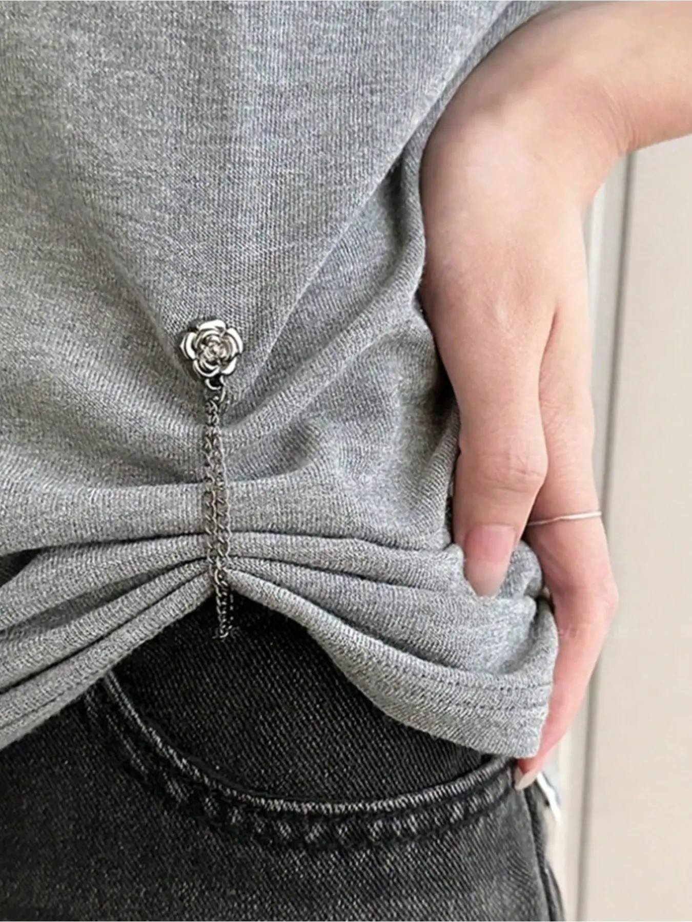 3pcs/Set Adjustable Magnetic Camellia Cuff Clips - Durable Alloy, Detachable Hem Clips, Suitable for T-Shirts, Dresses, Pants, Shorten Oversized Sleeves, Cinch Clip, Fashion Accessory