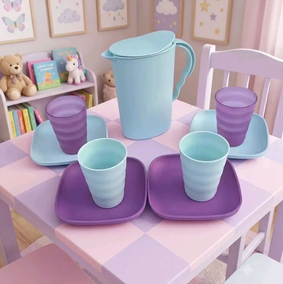 Mini set of cookware for playing or decorating your kitchen.