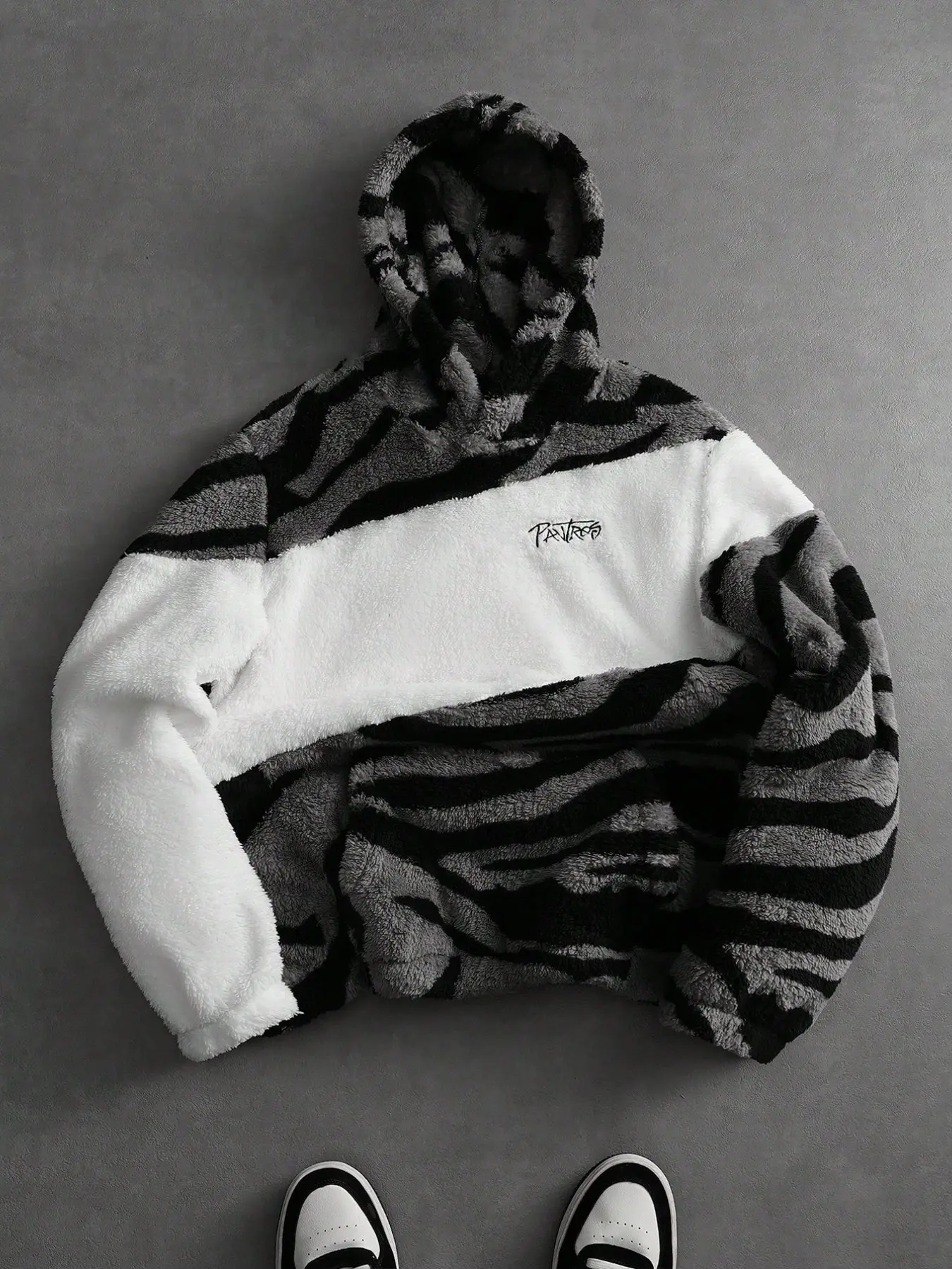 Men's and women's matching plush hooded sport shirts, pullover hoodies, Fuzzy Hoodie, knitted sportswear, autumn and winter clothing, zebra print patchwork pattern, casual street sport hip-hop style, everyday wear, streetwear, Casual Comfy Sporty