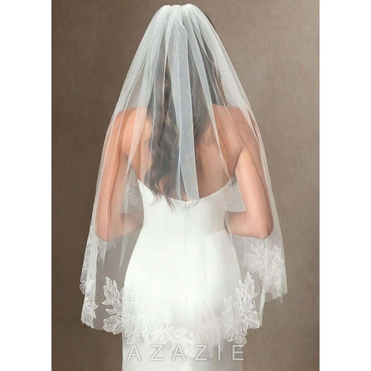 Embroidered Floral Lace Hem Fingertip Length Veil