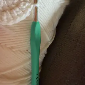 Crochet Hooks 12 Sizes Set with 51 Pack Yarn Crochet Kit for Beginners - Includes 25 Colorful Crochet Stitch Markers, 9 Darning Needles, 1 Scissors