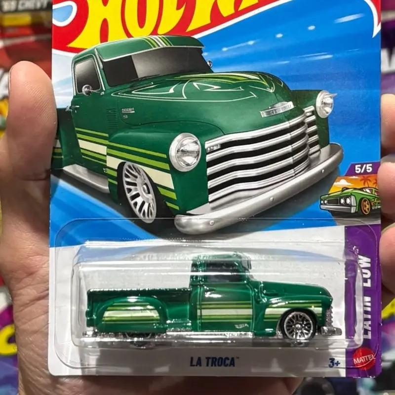 La Troca Green diecast truck 1:64 scale La Troca Green diecast truck 1:64 scale
