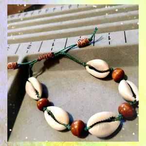 2 pc Cowrie Shell waxed hemp cord anklet