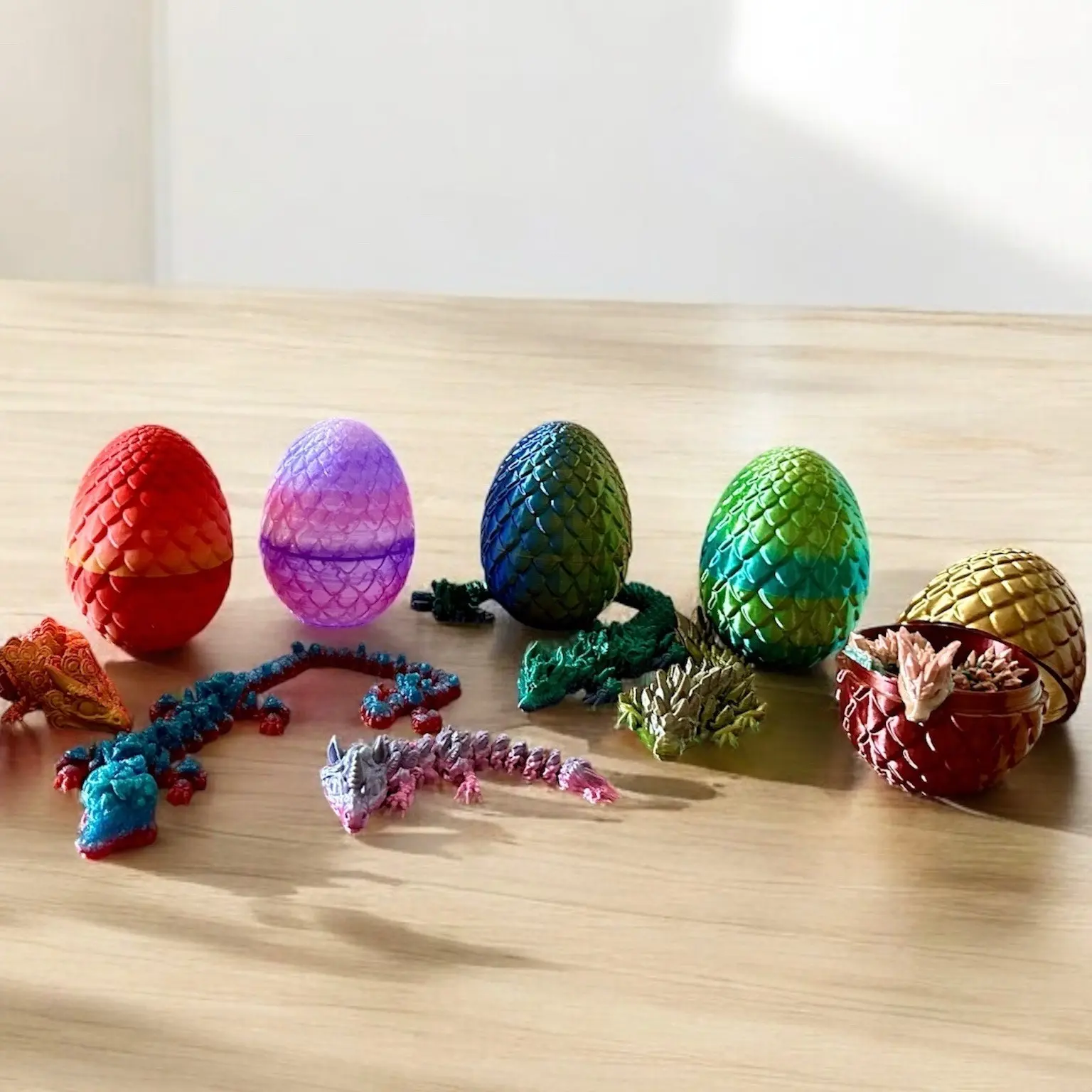 Surprise 3D Printed Dragon Egg with Articulating Dragon - Desk Toy ADHD Mystery Gift