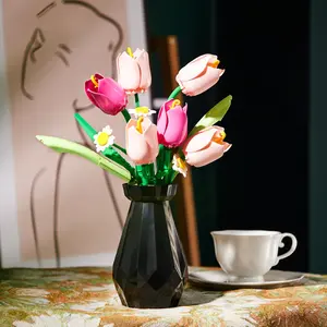 223pcs Tulip Building Block Flowers, DIY Creative Floral Flower Arrangement Kit Set, Valentine's Day Gift, Suitable for Ages 8+, Home Decor