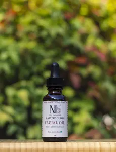 Nature Glow Facial Oil - All-Natural Radiance Boost with Nourishing Vitamins & Antioxidants for All Skin Types