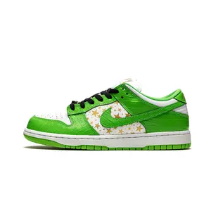 SB Dunk Low "Supreme - Stars - Mean Green" DH3228 101