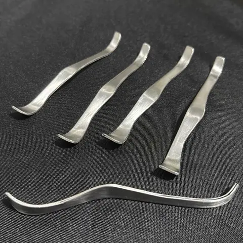Left Handed Curved Razor - Comfortable Design for Left Hand Use Daily Smooth Men