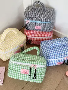 Korean Style Girls' Plaid Handheld Makeup Bag, Stitched Heart Large Capacity Skincare Storage Bag, Washable Toiletry Bag